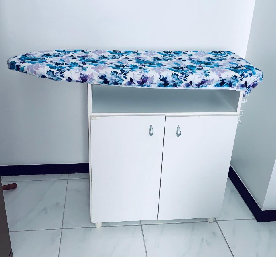 Stayhere! Fique Aqui! Apartamento 2/4 Mobiliado No Costa Azul :-) ซัลวาดอร์ ภายนอก รูปภาพ